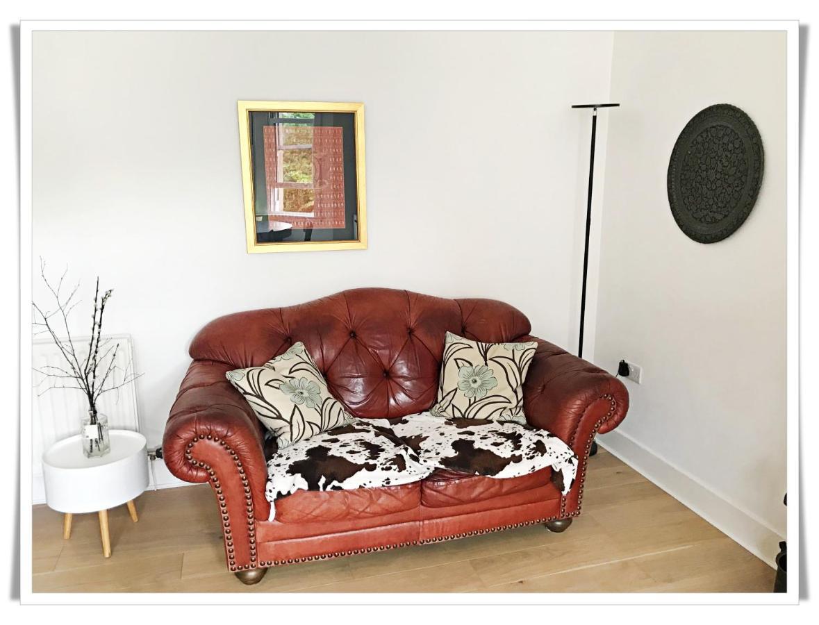 Spacious And Modern 2 Bedroom Flat Near The City Centre EDI Exterior photo
