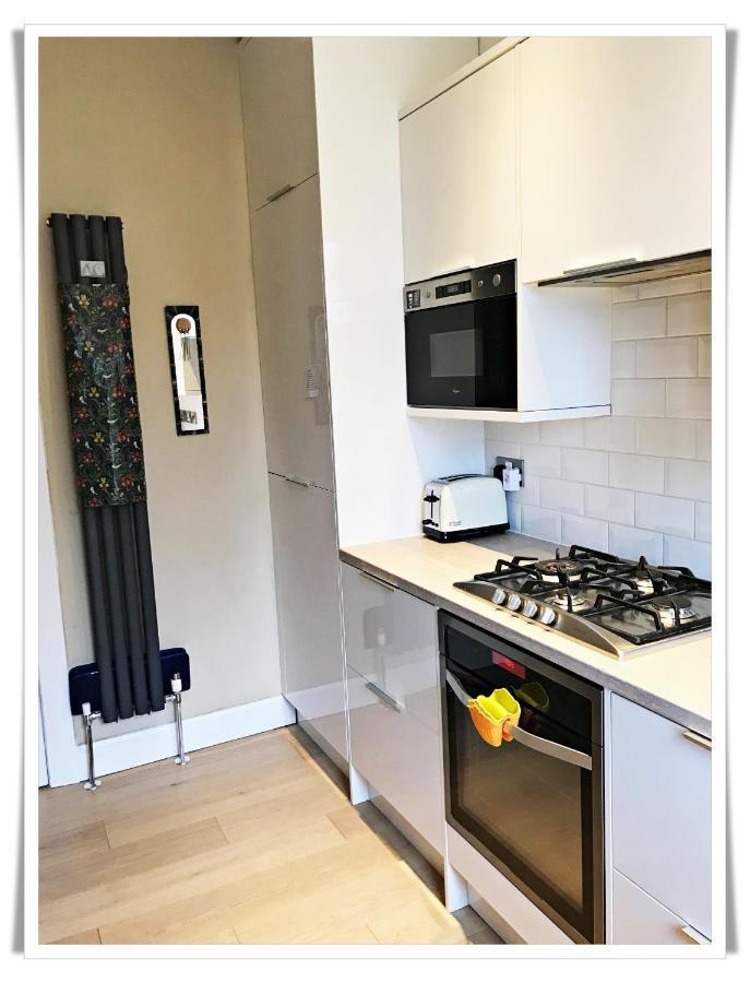 Spacious And Modern 2 Bedroom Flat Near The City Centre EDI Exterior photo